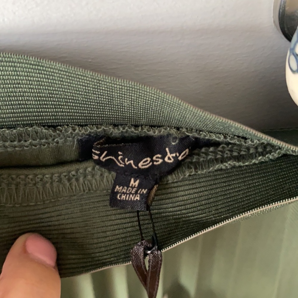 skirt size M - Picture 2 of 2